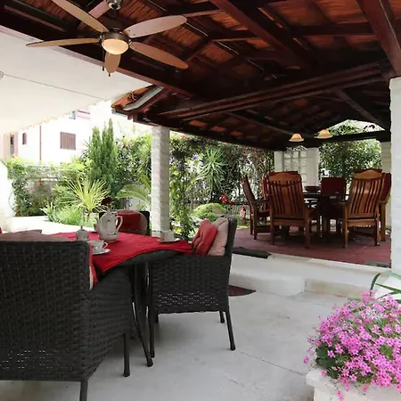 Zenta Retreat Апартаменти *